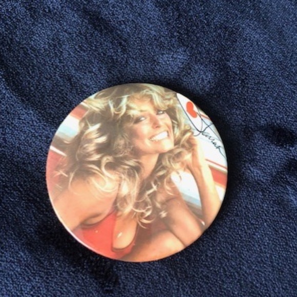 Vintage Farrah Fawcett Pin - Picture 1 of 2